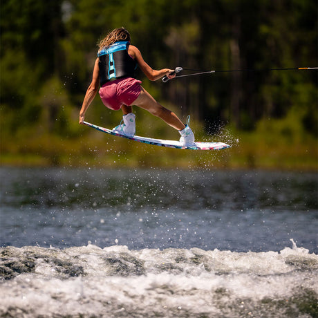 Connelly Women's Lotus Wakeboard w/ Women's Optima Bindings