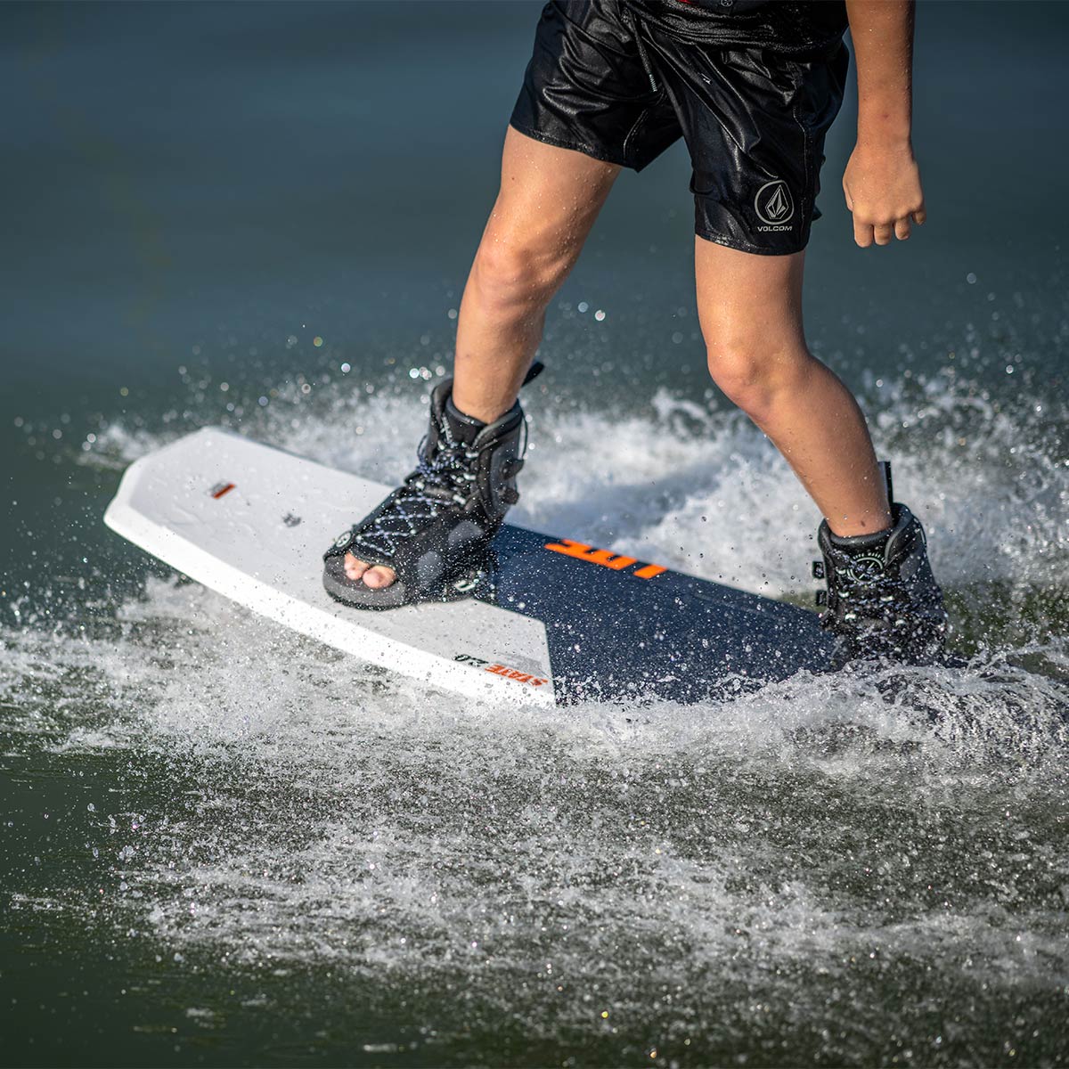 Hyperlite Boy's State 2.0 Jr Wakeboard w/ Jr Remix Bindings