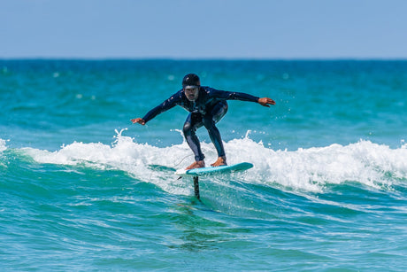 Top Beginner Tips for Foil Surfing
