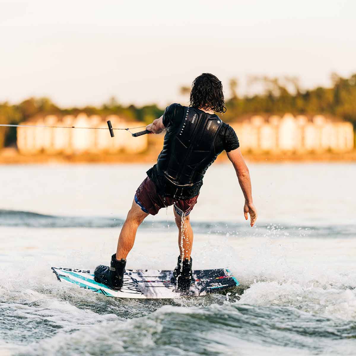 Liquid Force Bullox Aero Limited Release Wakeboard w/ Classic 6X OT Bindings