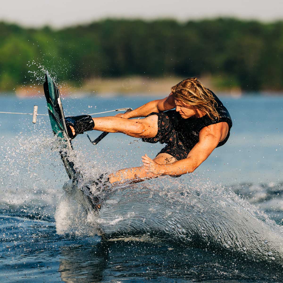 Liquid Force Trip Wakeboard w/ Index Bindings