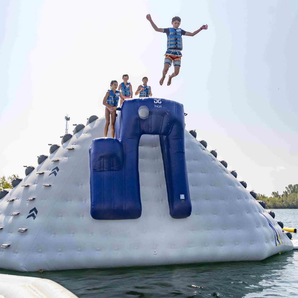 Aquaglide Thor Jump Station